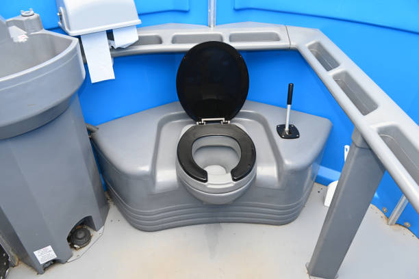 Best Portable restroom trailer rental  in Navarre, FL